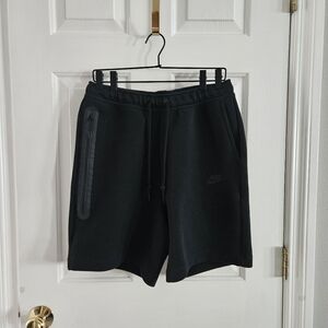 NWOT Nike Tech Fleece Jogger Shorts